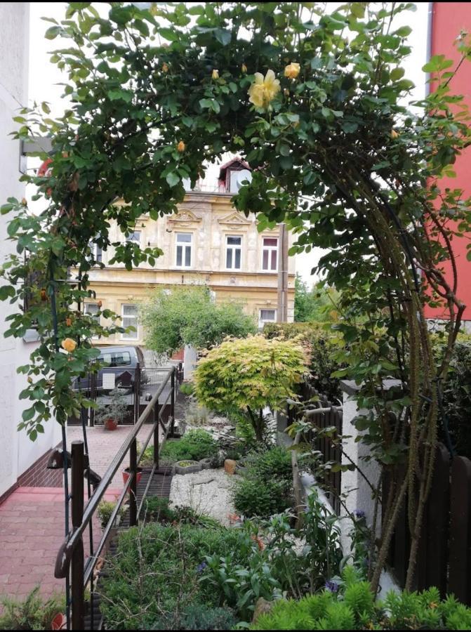Zaboj Restaurant Hotel Karlovy Vary Exterior photo